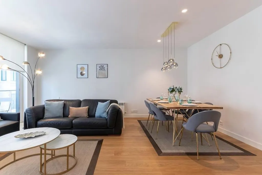Centrico Y Elegante Con Parking Apartment Bilbao